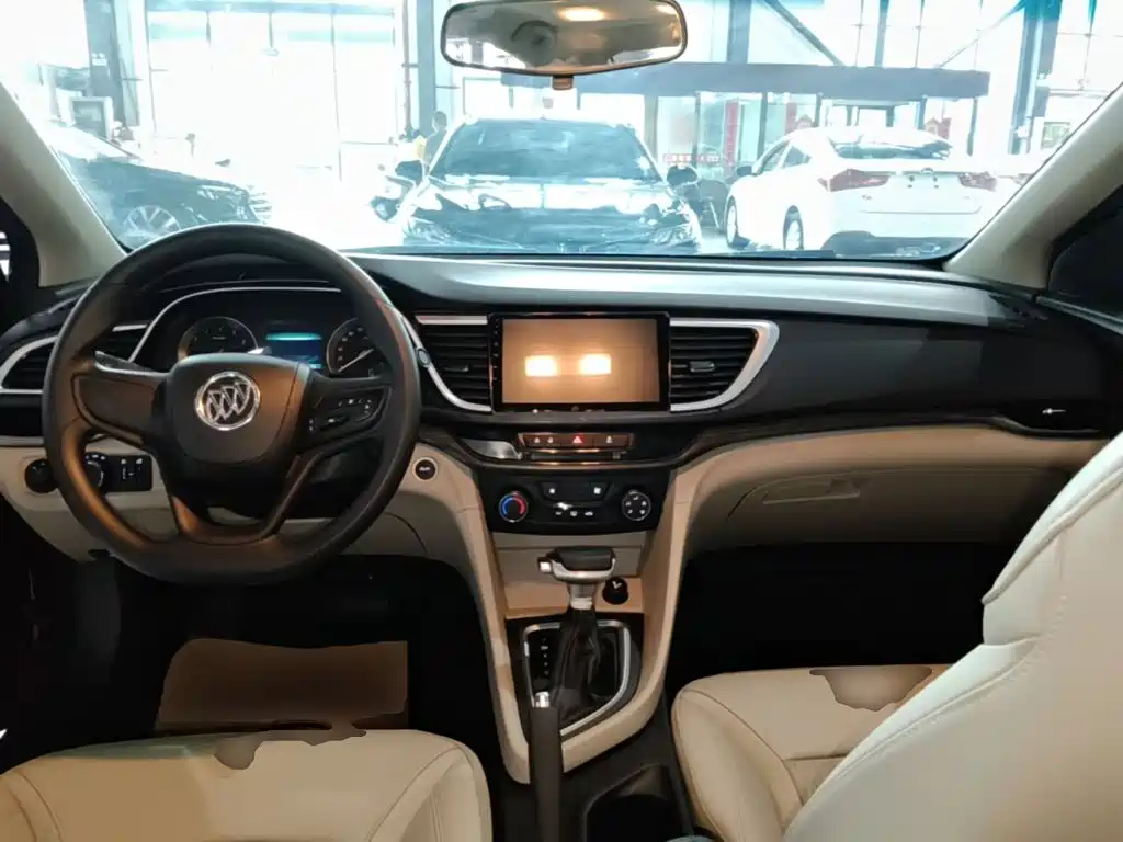 Buick Excelle — миниатюра 10