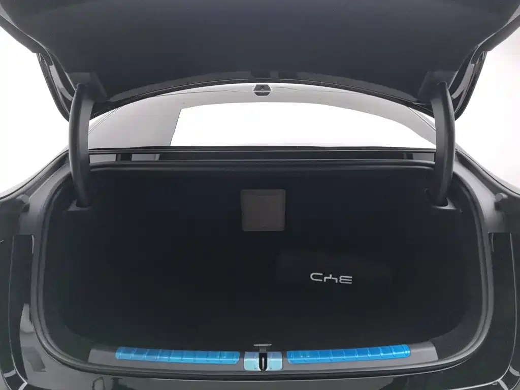 BYD Seal 08 — миниатюра 16