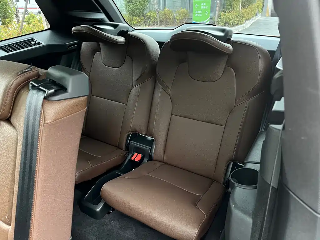 Volvo XC90 — миниатюра 16