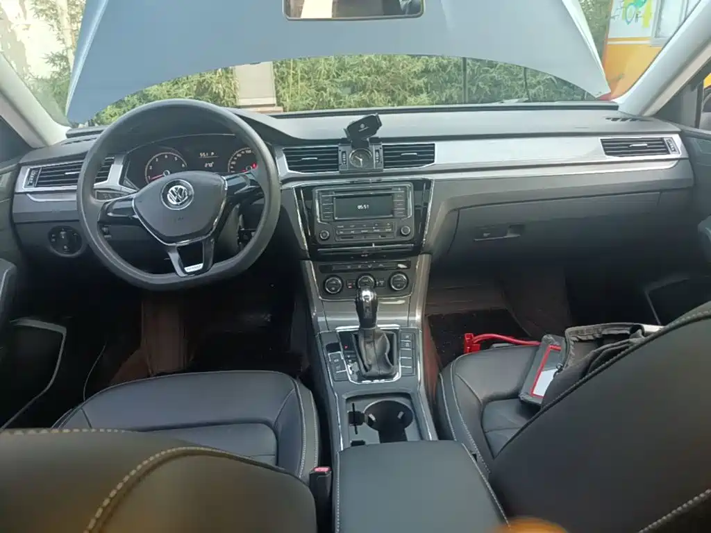 Volkswagen Passat — миниатюра 10