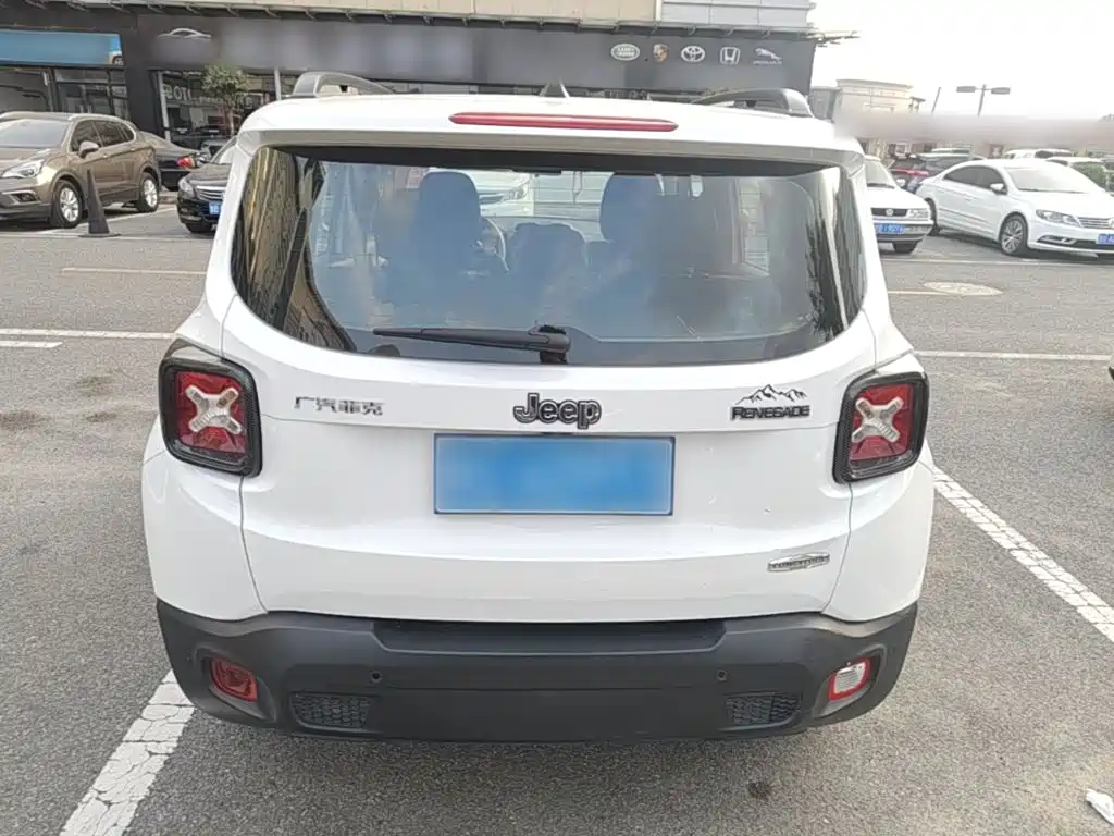 Jeep Renegade — миниатюра 6