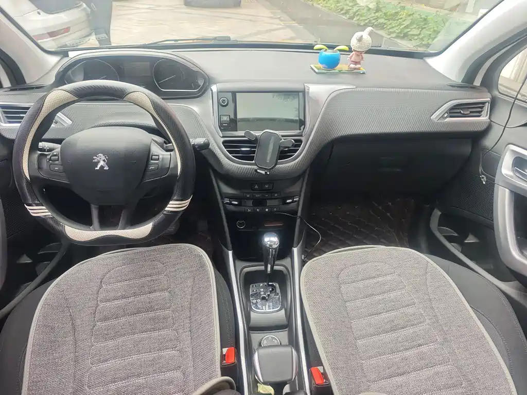 Peugeot 2008 — миниатюра 10