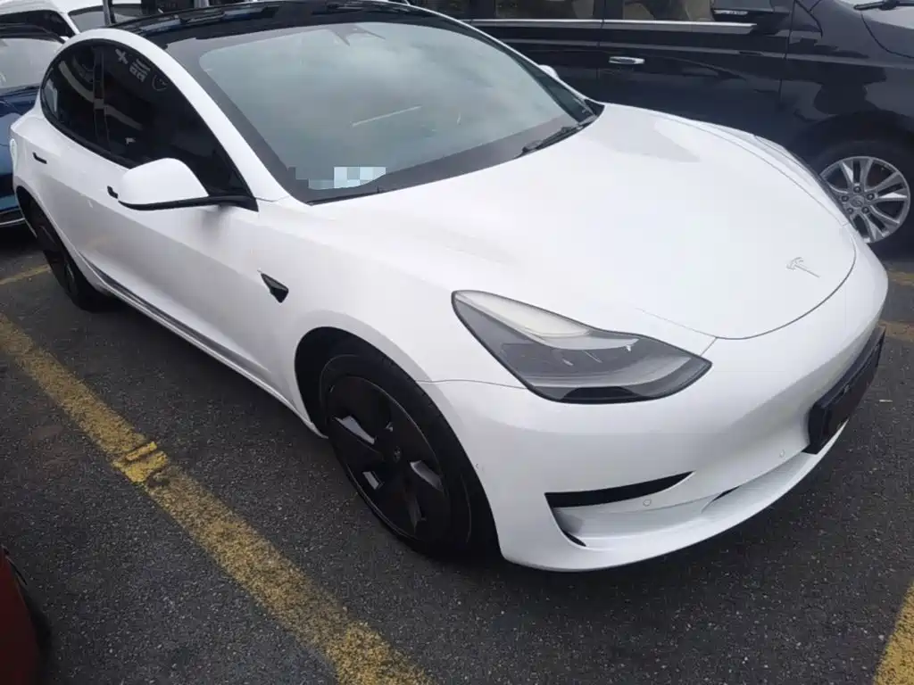 Tesla Model 3 — миниатюра 4