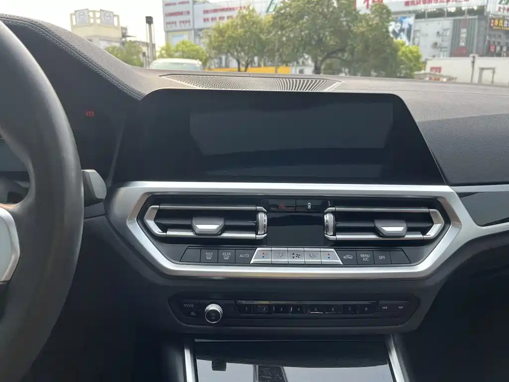 BMW 3 Series — миниатюра 21