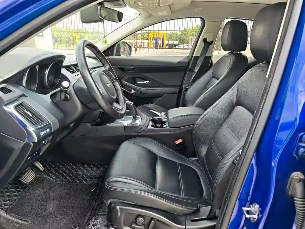Jaguar E-PACE — миниатюра 15