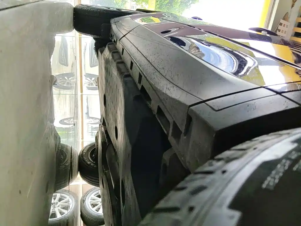 Jaguar E-PACE — миниатюра 21