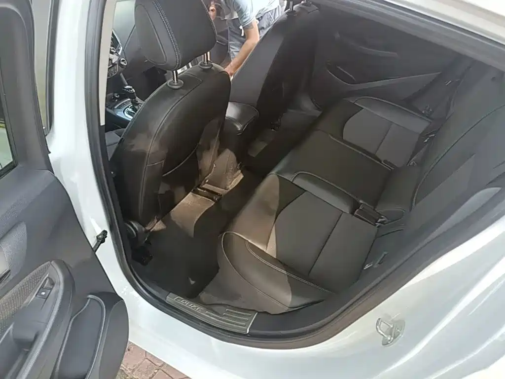 Chevrolet Cruze — миниатюра 17