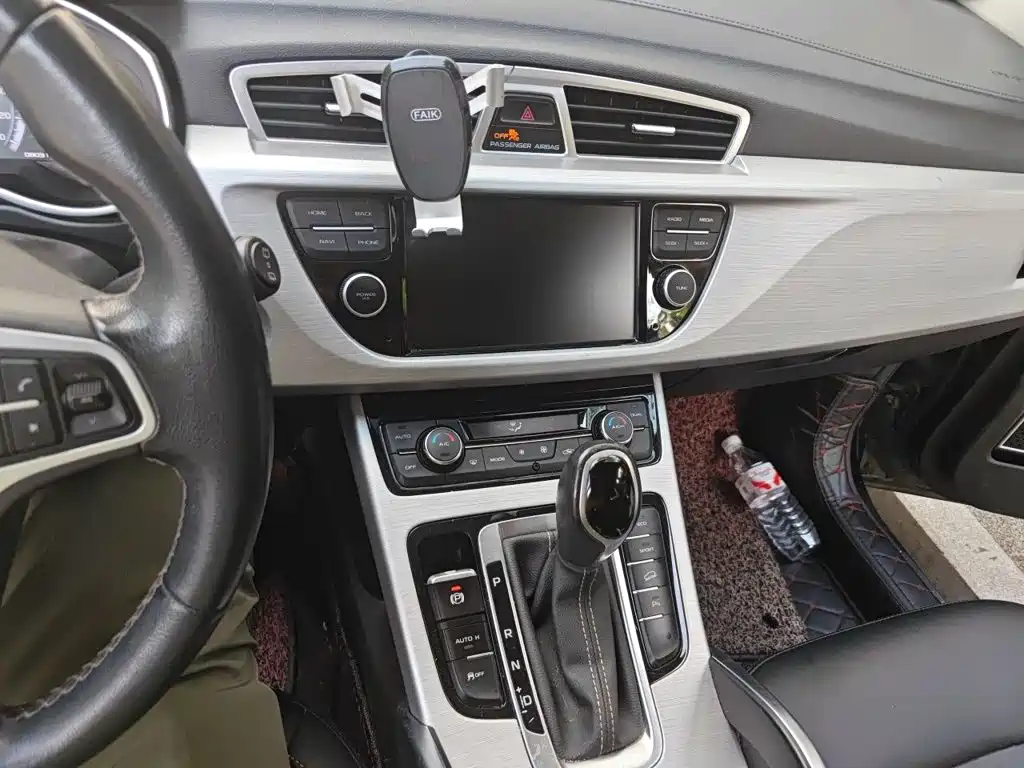 Geely Boyue — миниатюра 14