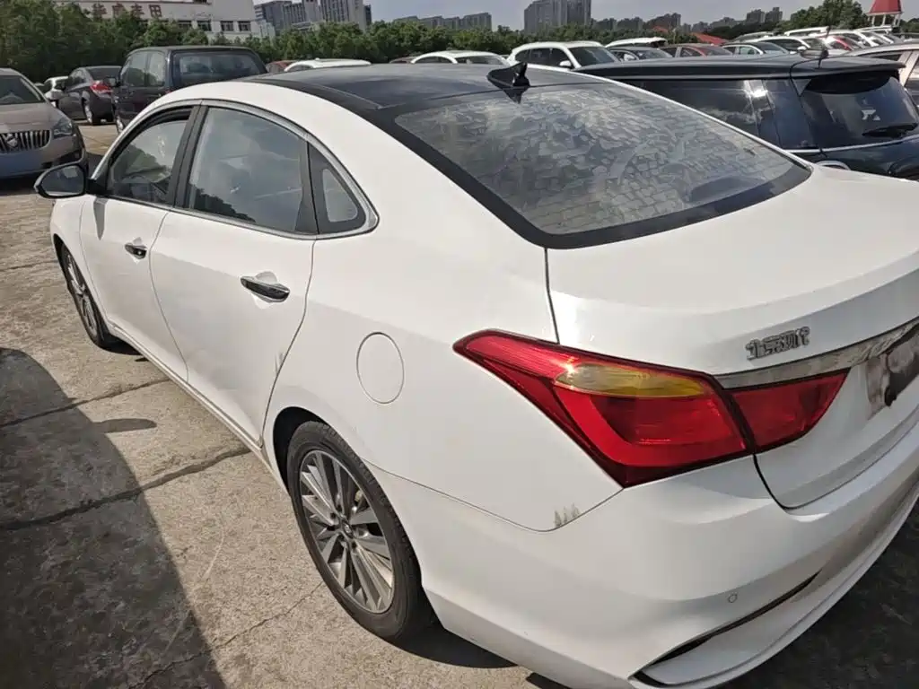 Hyundai Mistra — миниатюра 5