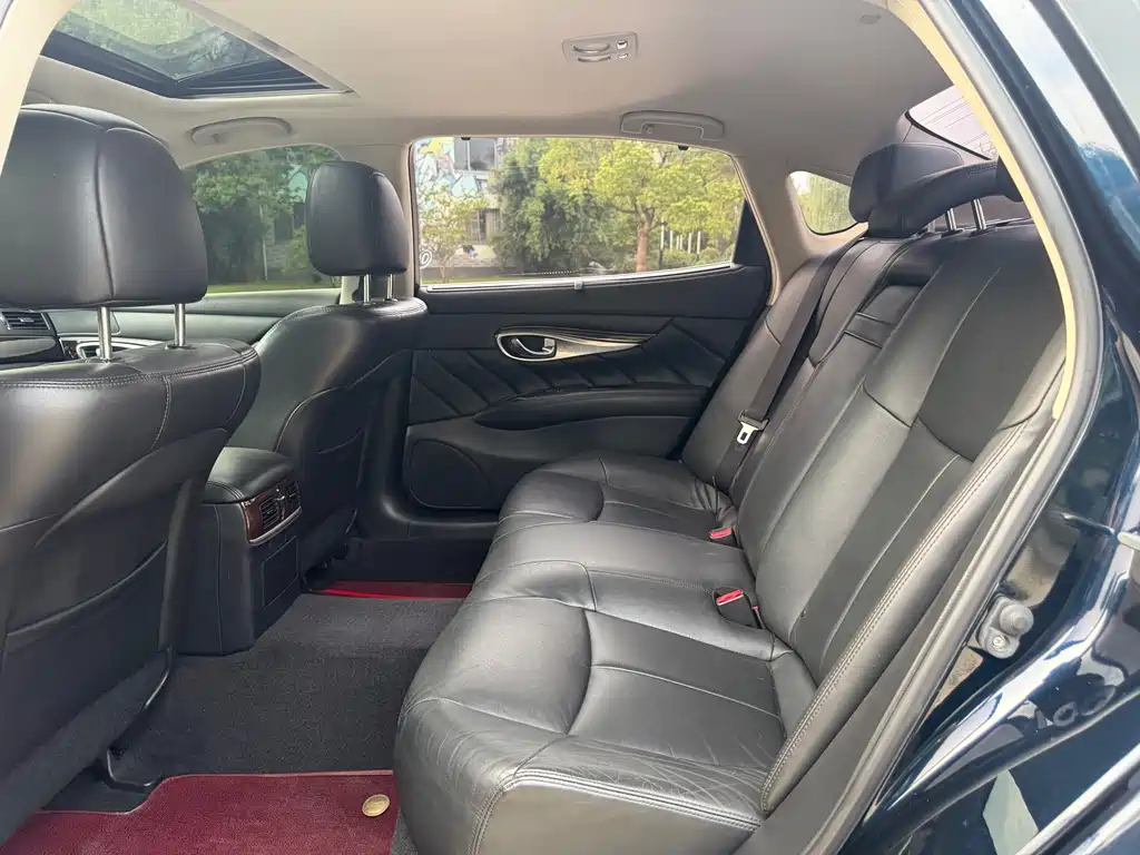 Infiniti Q70 — миниатюра 4