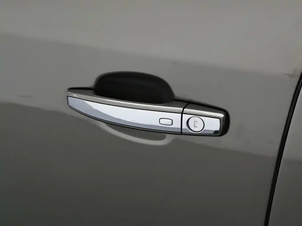 Buick LaCrosse — миниатюра 18