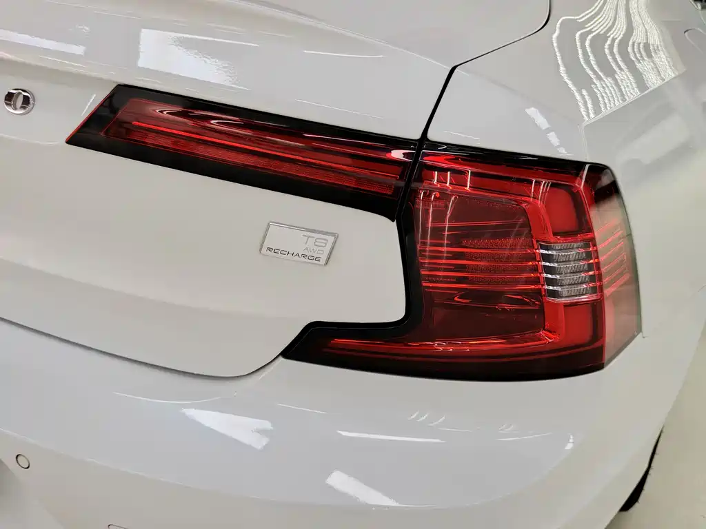 VOLVO S90 PLUG IN HYBRID