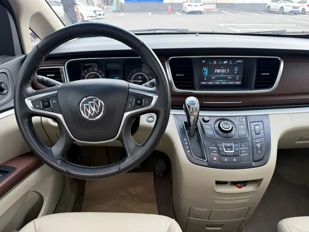 Buick GL8 — миниатюра 6