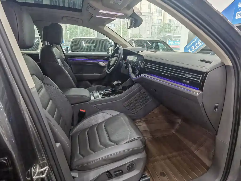 Volkswagen Touareg — миниатюра 22