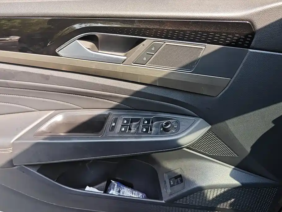 Volkswagen Passat — миниатюра 7