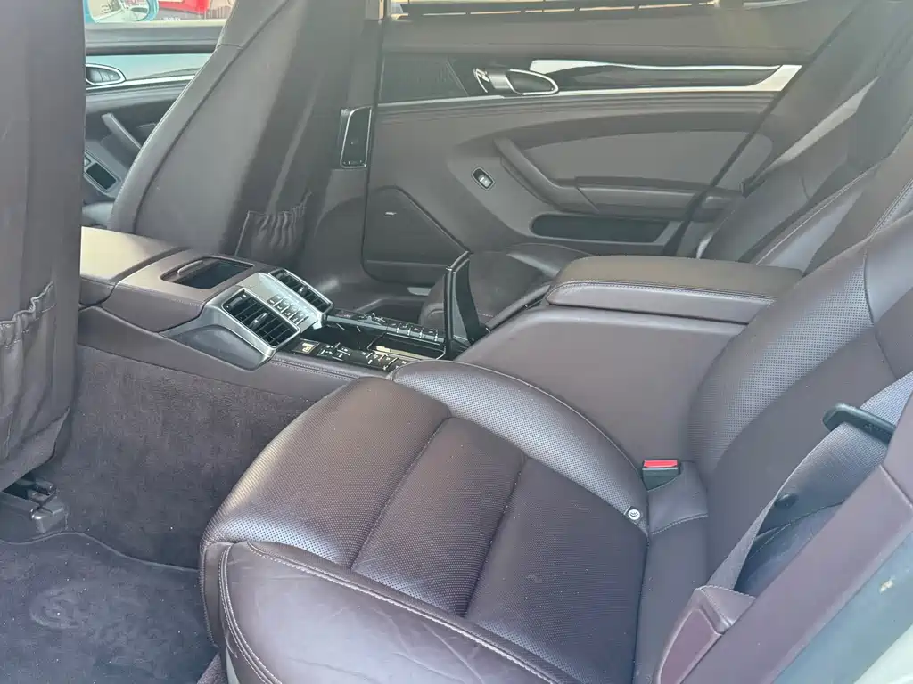 Porsche Panamera — миниатюра 4