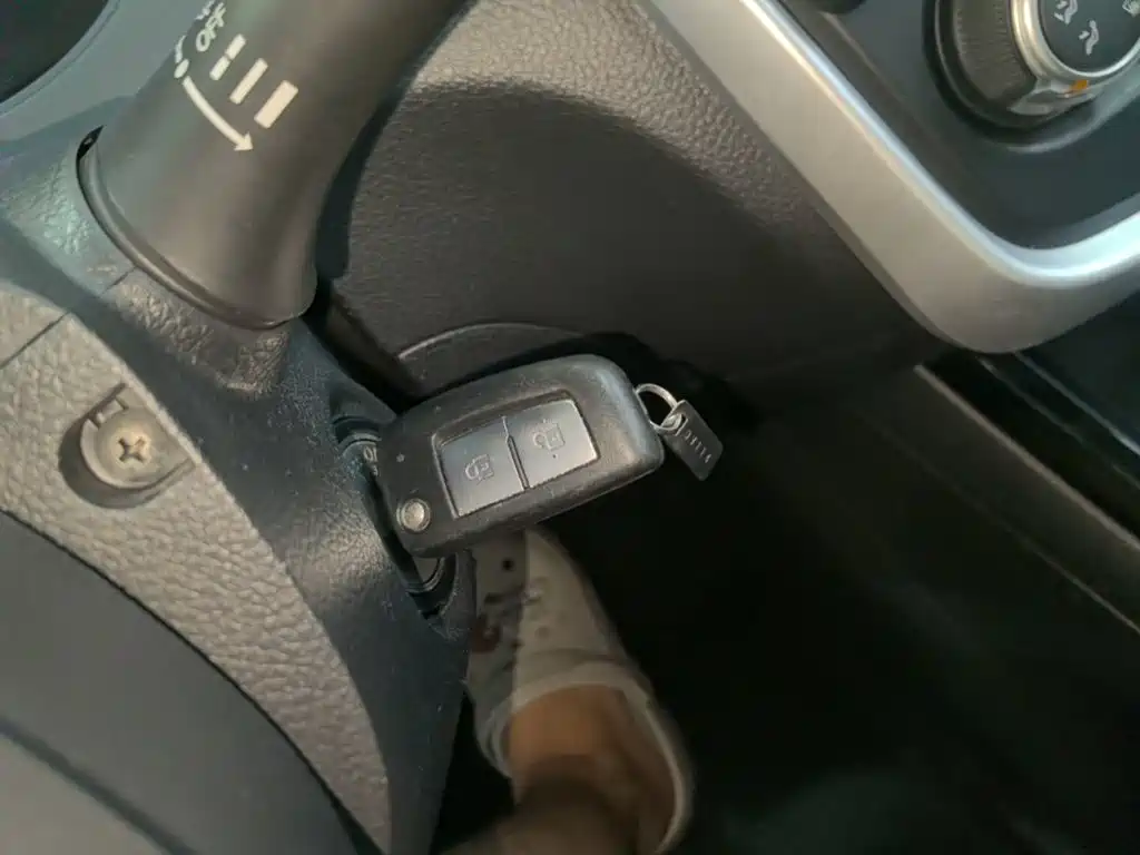 Nissan Tiida — миниатюра 9
