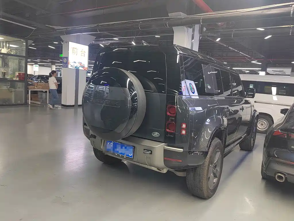 Land Rover Defender — миниатюра 20