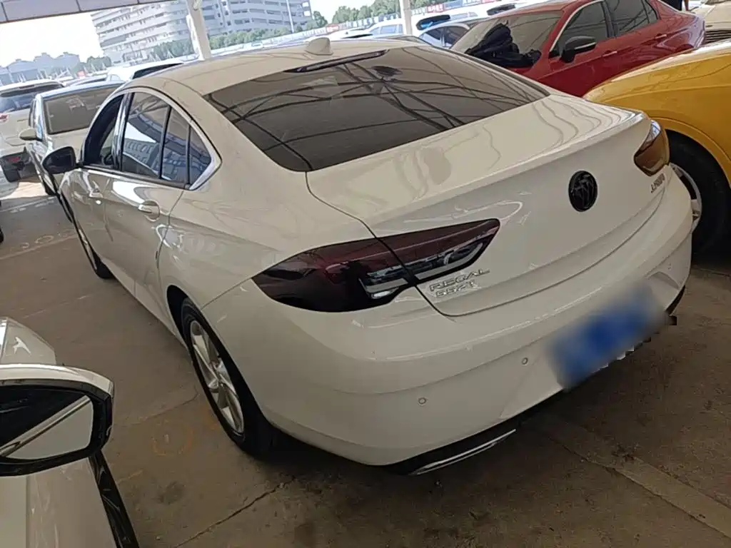 Buick Regal — миниатюра 5