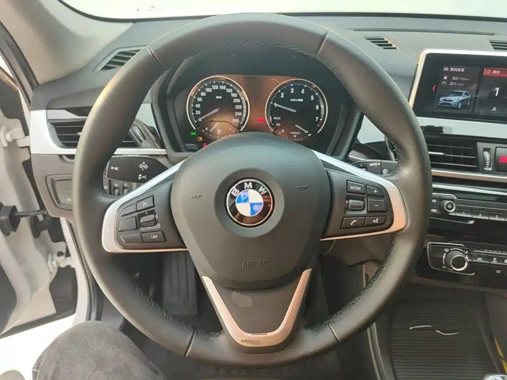 BMW X1 — миниатюра 11