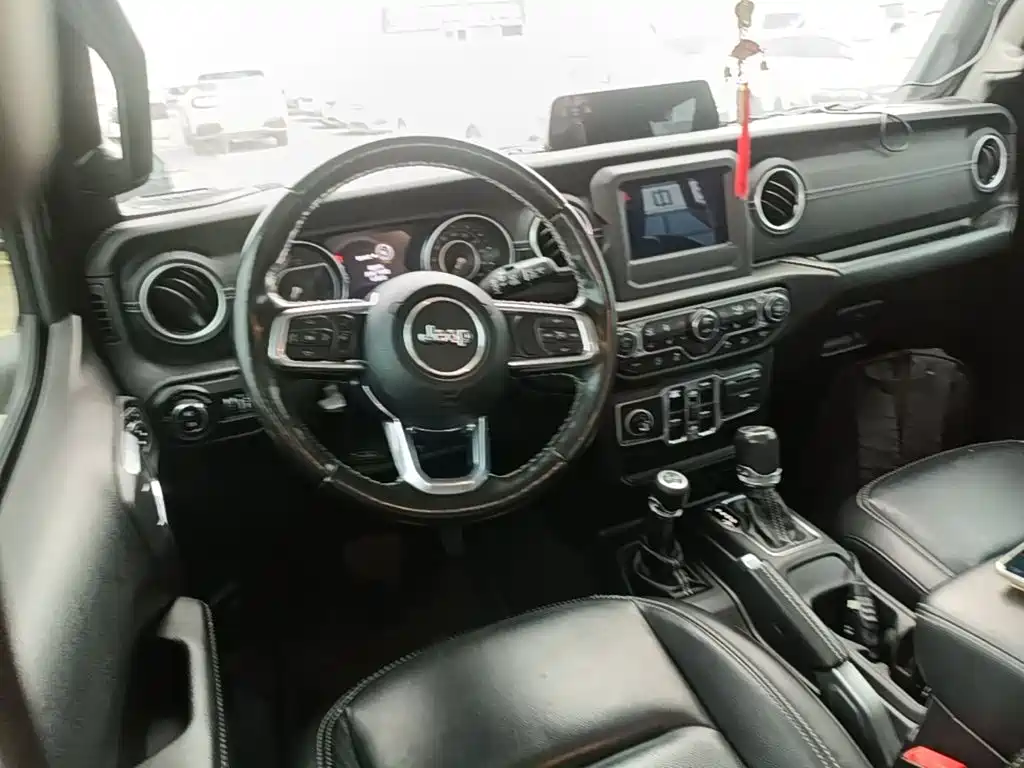 Jeep Wrangler — миниатюра 11