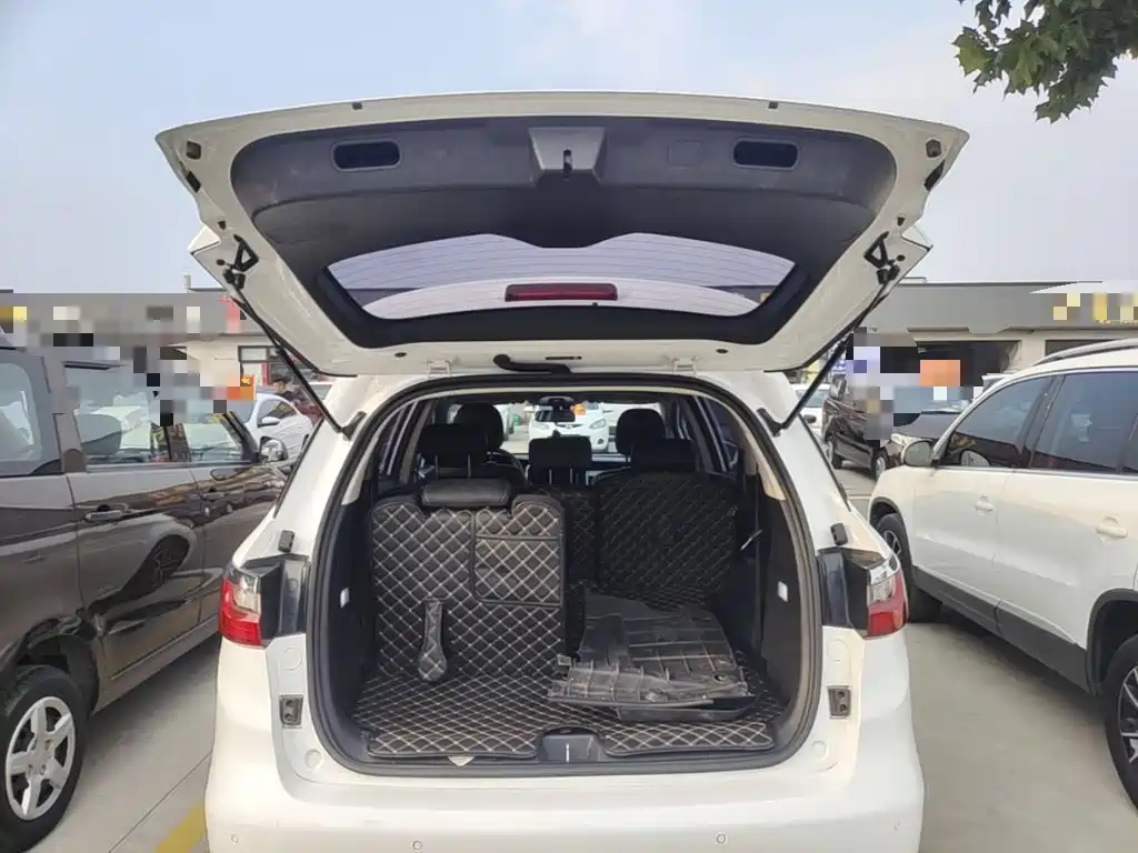 BYD MAX — миниатюра 19