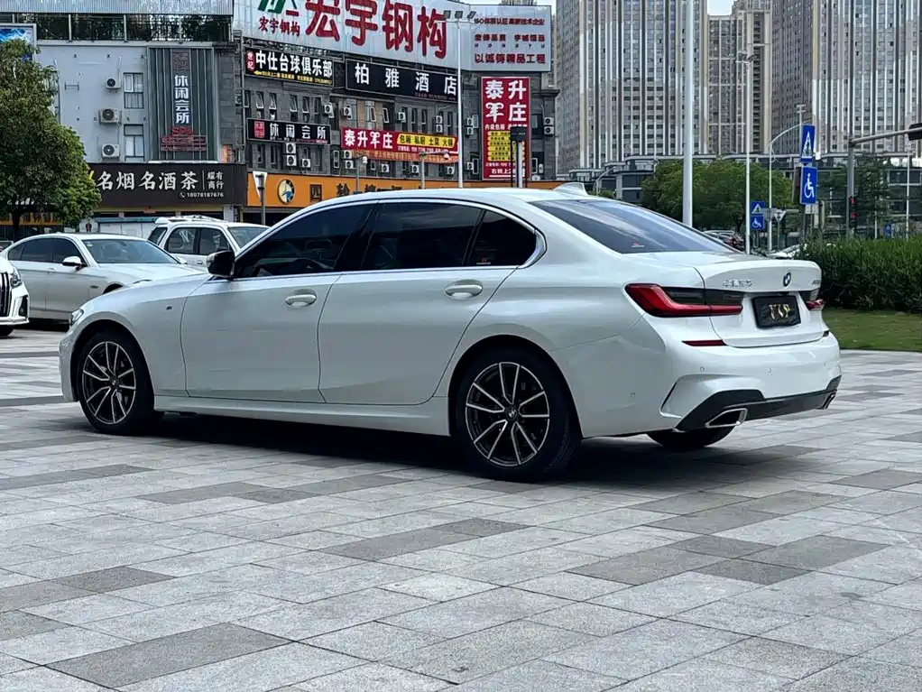 BMW 3 Series — миниатюра 7