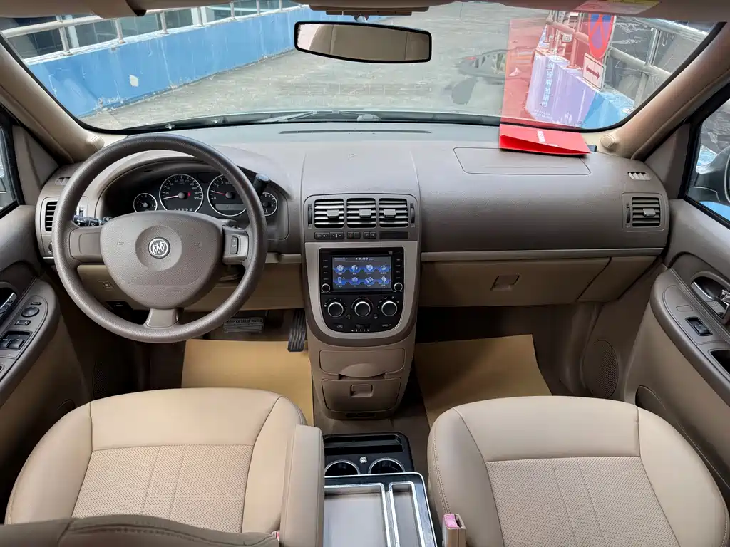 Buick GL8 — миниатюра 7