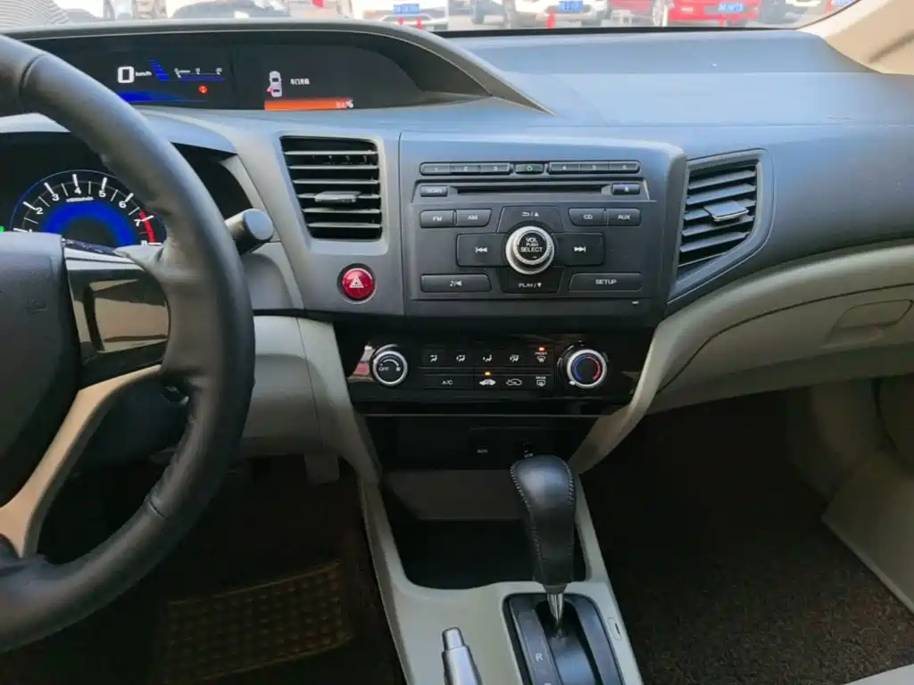Honda Civic — миниатюра 13