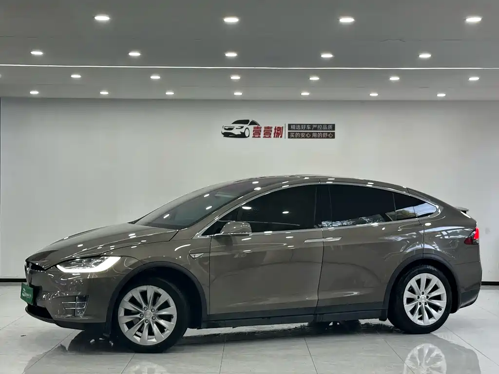 Tesla Model X 2017