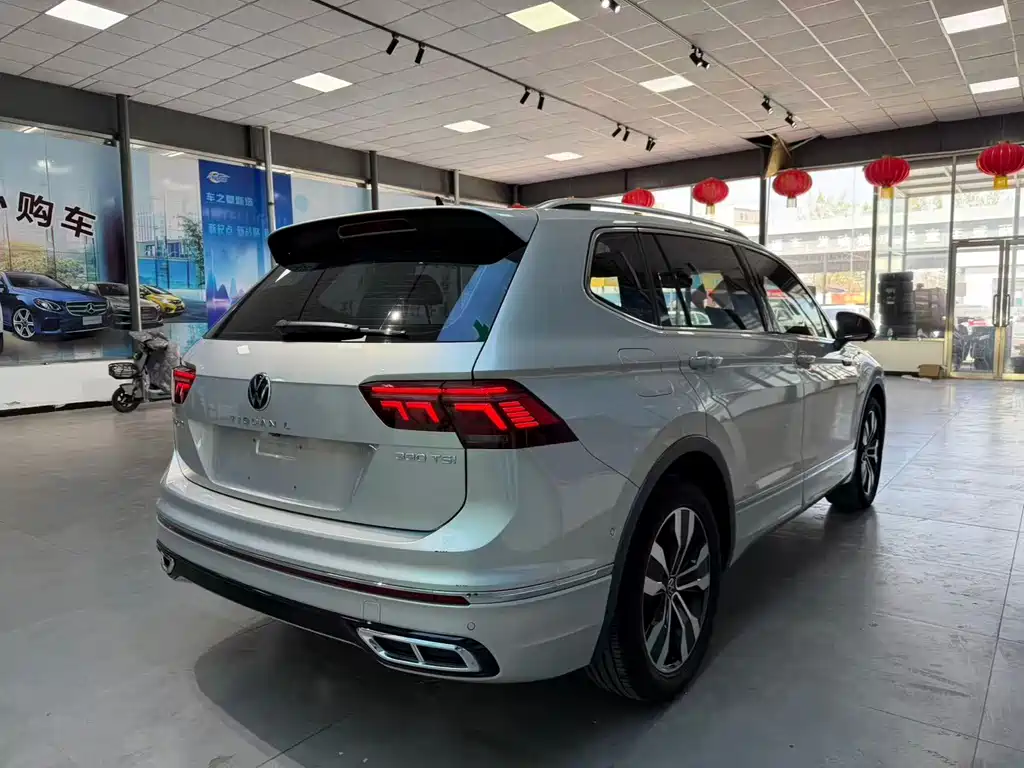 Volkswagen Tiguan L — миниатюра 9