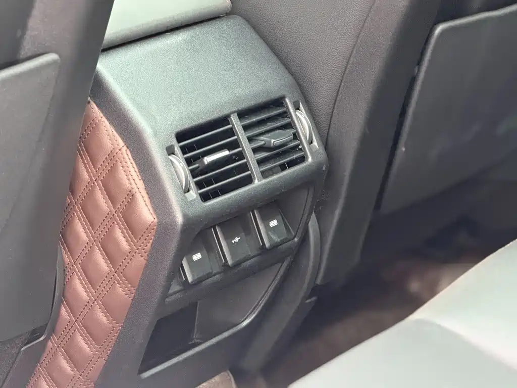 Land Rover Discovery Sport — миниатюра 15