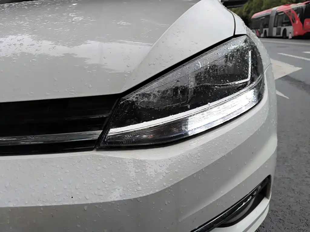 Volkswagen Golf — миниатюра 24