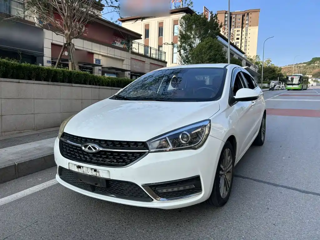 Chery Arrizo 5
