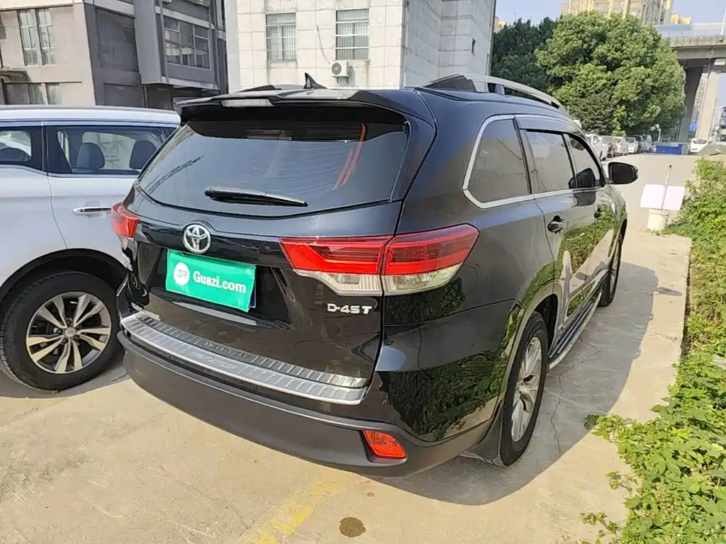 Toyota Highlander — миниатюра 7
