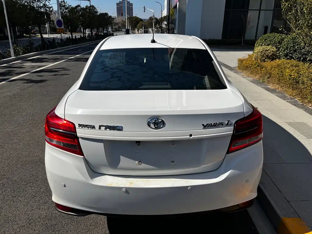 TOYOTA YARIS L TO ENJOY