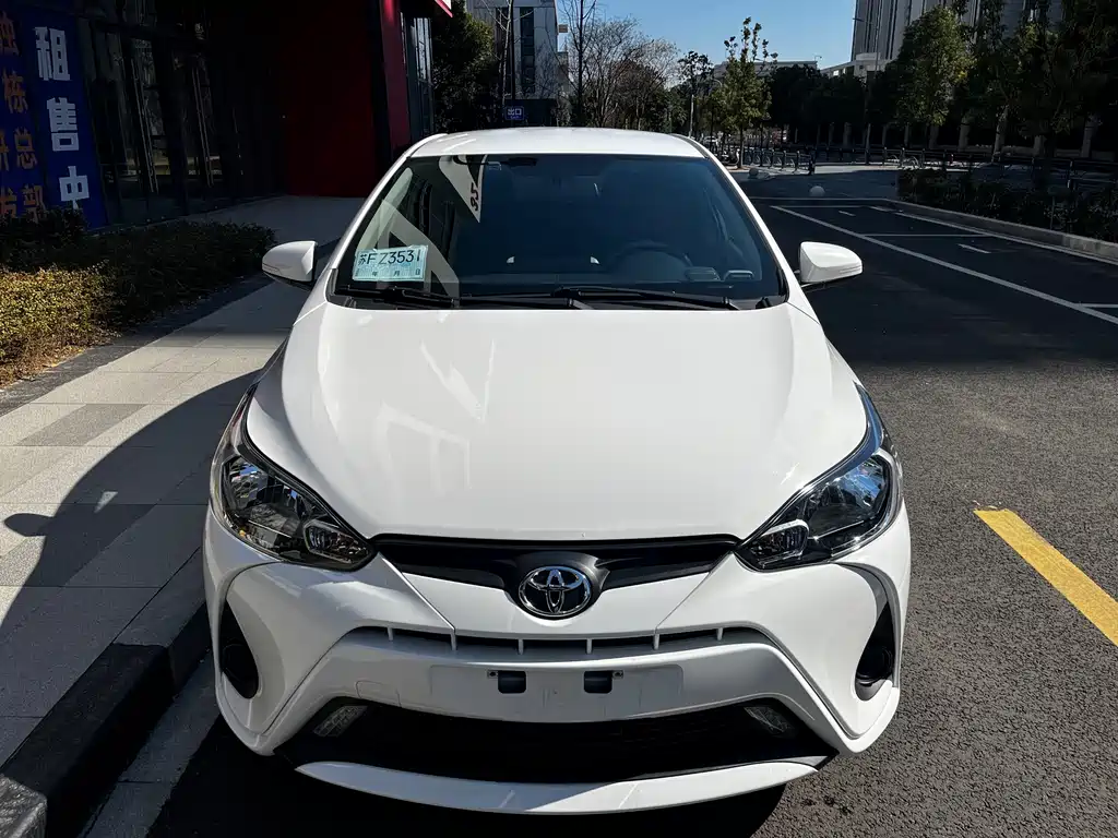 TOYOTA YARIS L TO ENJOY
