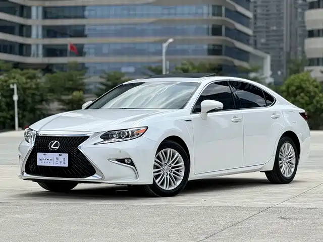 LEXUS  ES 2018