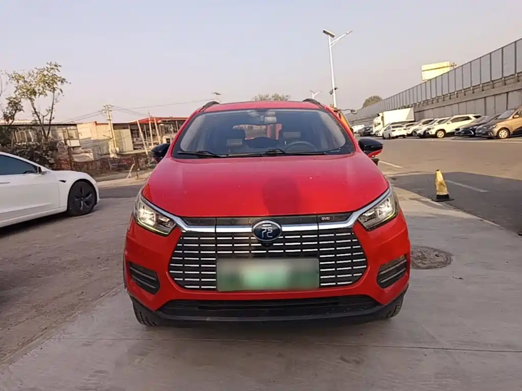 BYD Yuan EV — миниатюра 3
