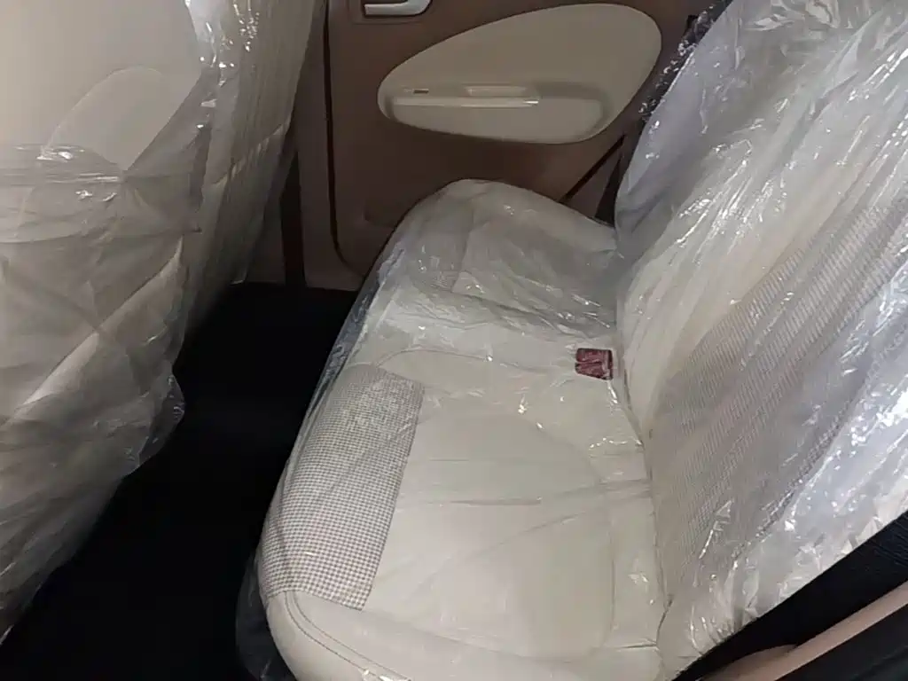 Wuling MINIEV — миниатюра 17