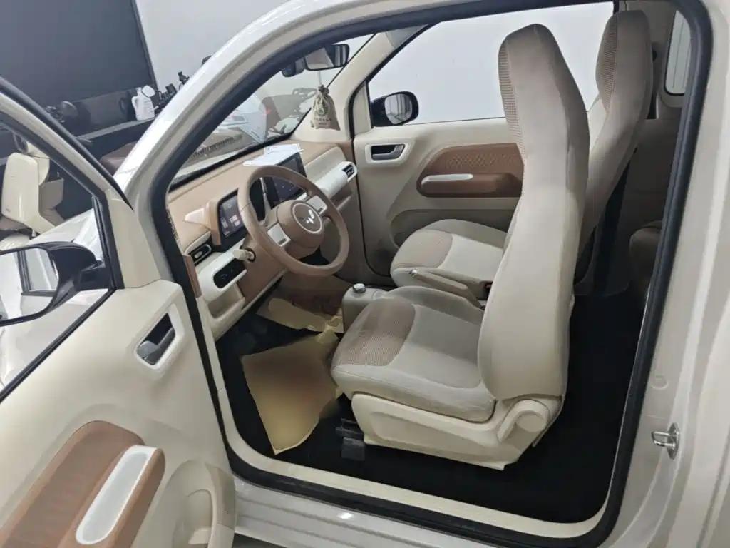 Wuling MINIEV — миниатюра 15