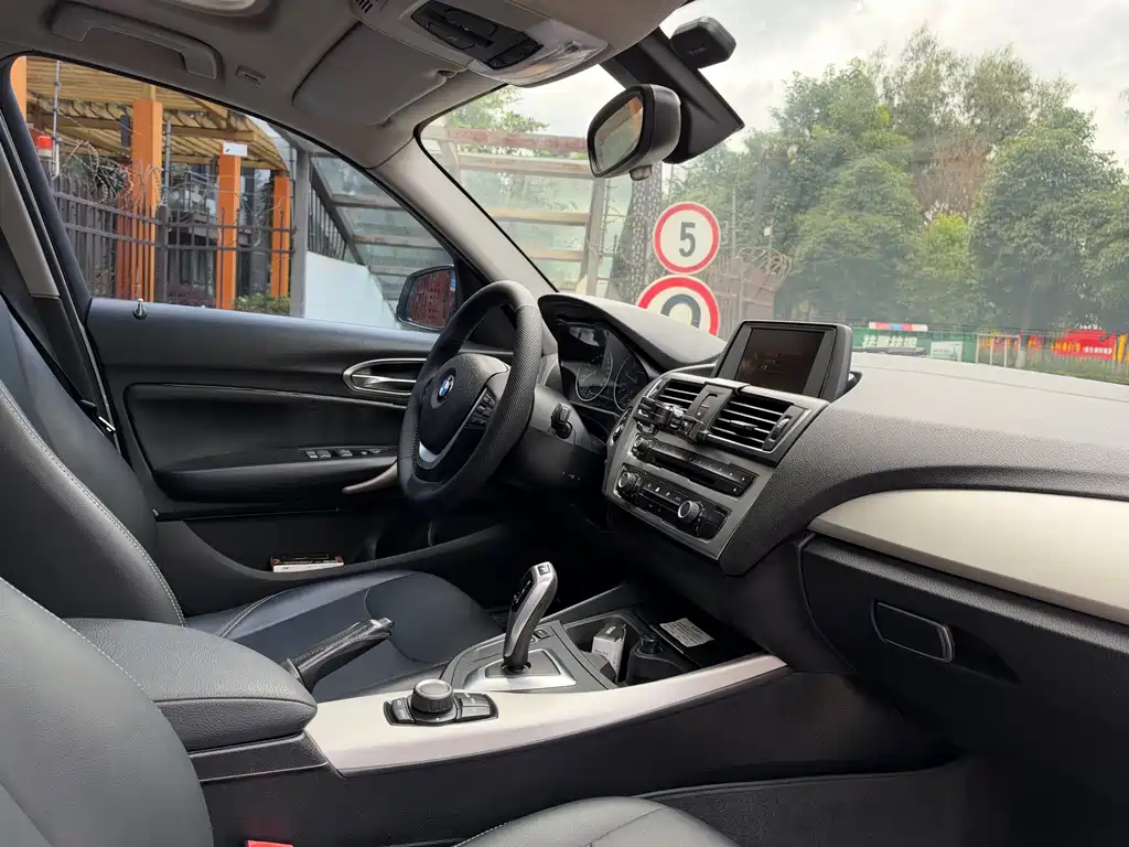 BMW 1 Series (Import) — миниатюра 7