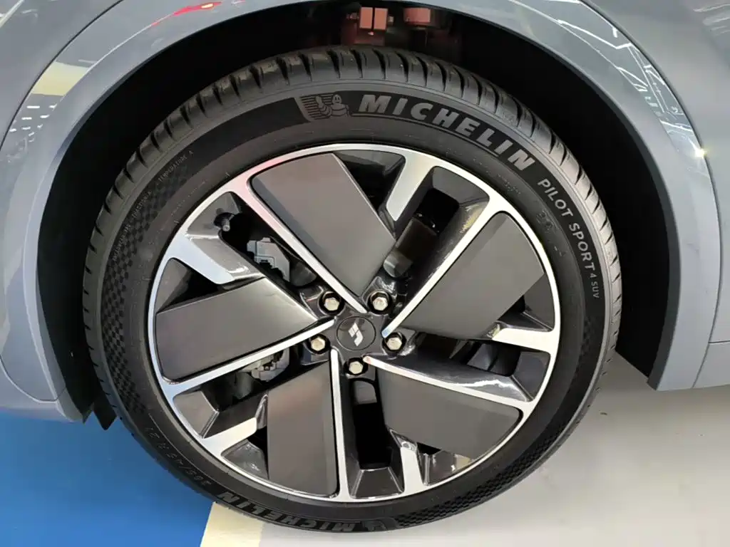 Li Auto Li L7 — миниатюра 23