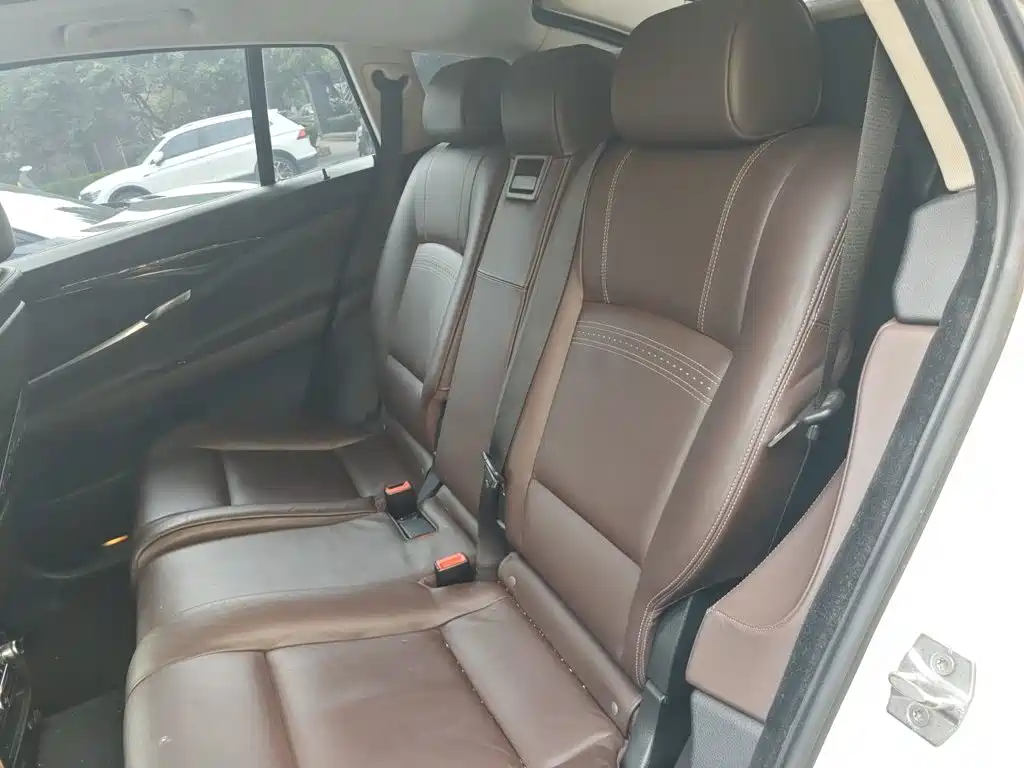 BMW 5 Series GT — миниатюра 15
