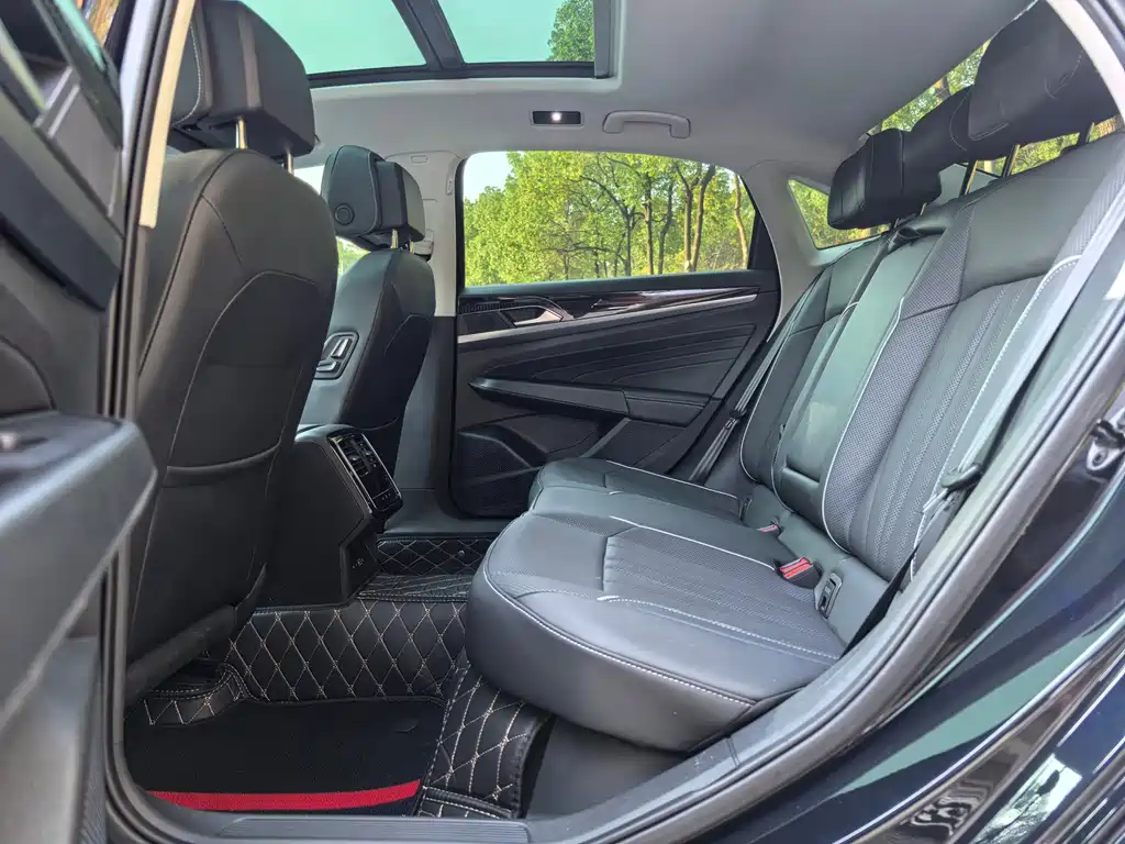 Volkswagen Passat — миниатюра 13