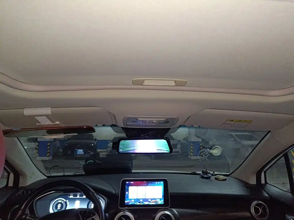 BAIC EU5 — миниатюра 19