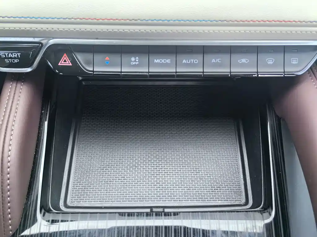 Geely Xingyue L — миниатюра 24