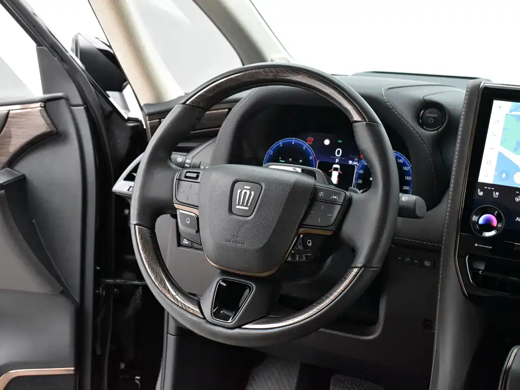 Toyota Vellfire — миниатюра 10