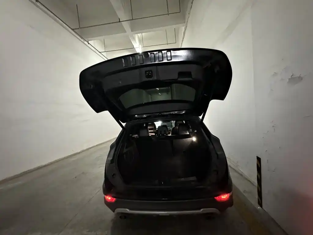 Lincoln MKC — миниатюра 21