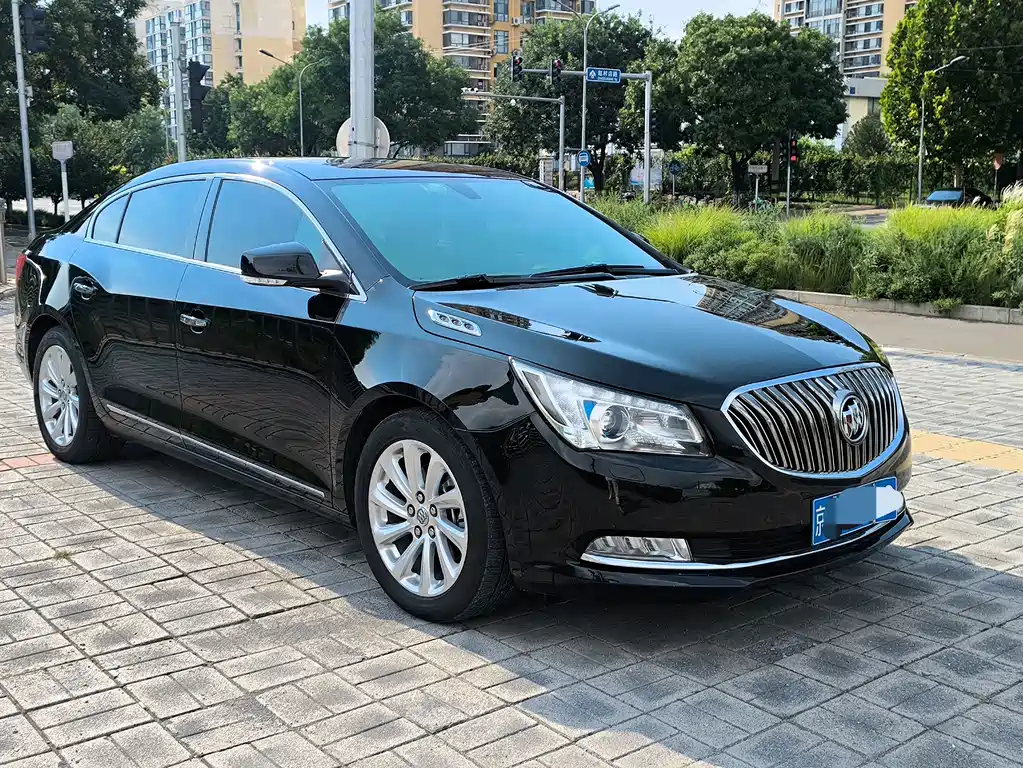 Buick LaCrosse — миниатюра 3